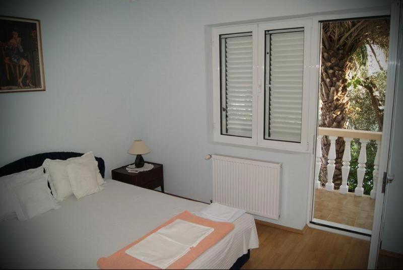 Guest House Ratko Rafailovici Buitenkant foto