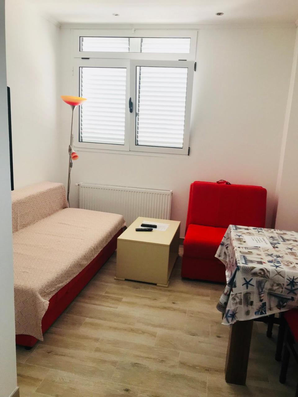 Guest House Ratko Rafailovici Buitenkant foto
